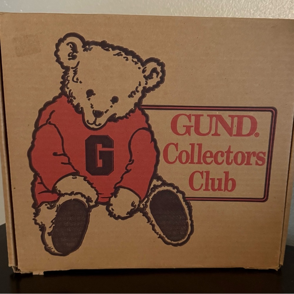 Vintage 1995 GUND Collectors Club Teddy Bear NIB Poseable w/ Box & Shirt - Picture 7 of 7